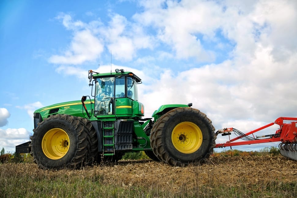 John Deere Tractor With Cultivator Preview - Materials Used In Agriculture - HD Wallpaper 