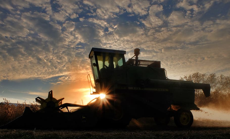 Silhouette Of Farm Tractor At The Field, Combine, Soybean - October 12 National Farmers Day - HD Wallpaper 