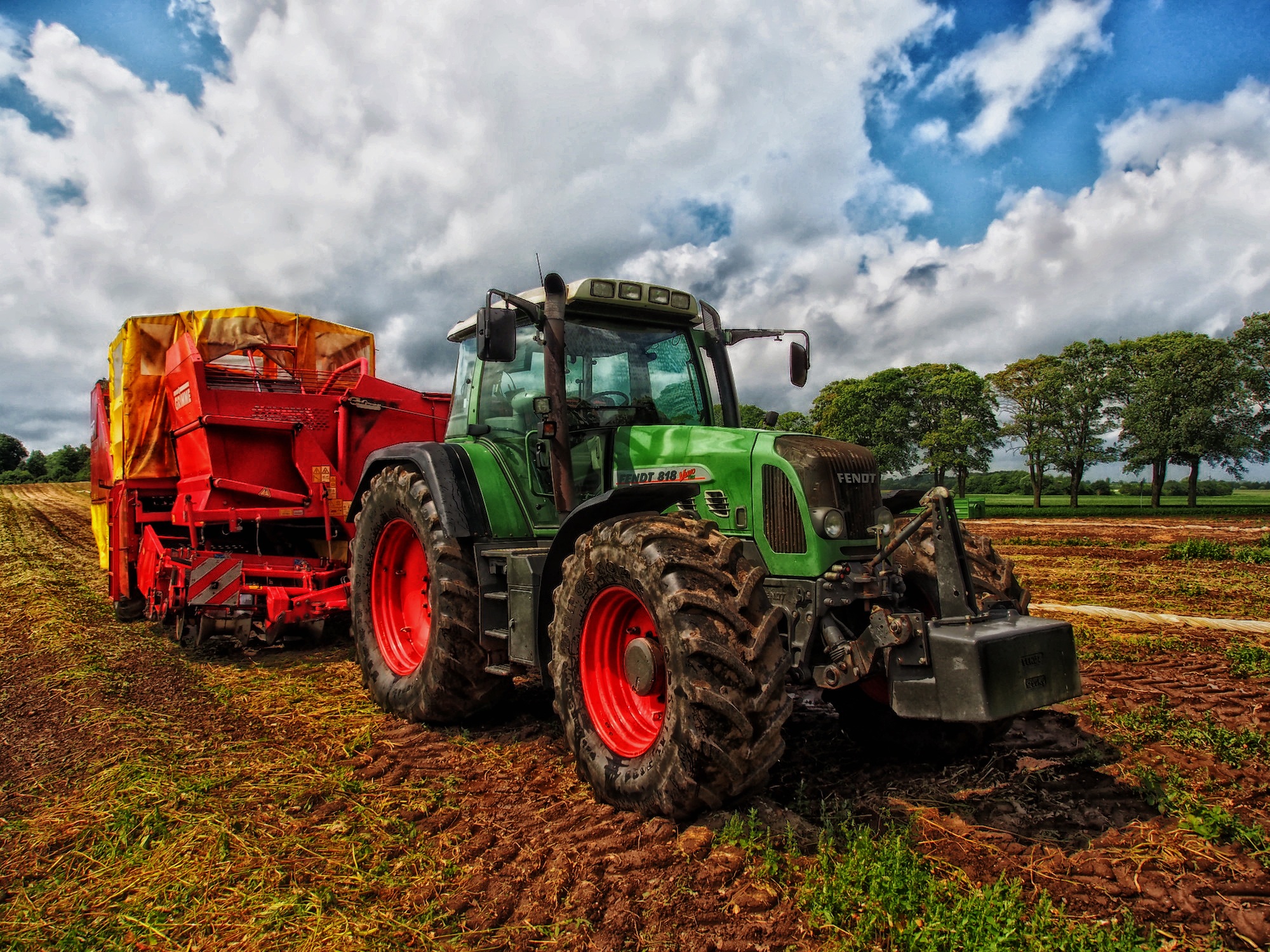 Mechanized Farming - HD Wallpaper 