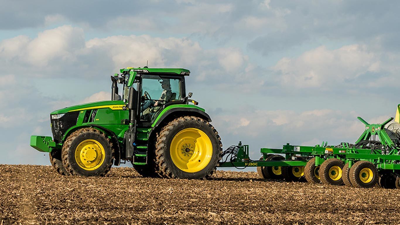 Field Image Of 7r 230 Row Crop Tractor - John Deere 7r 230 - HD Wallpaper 