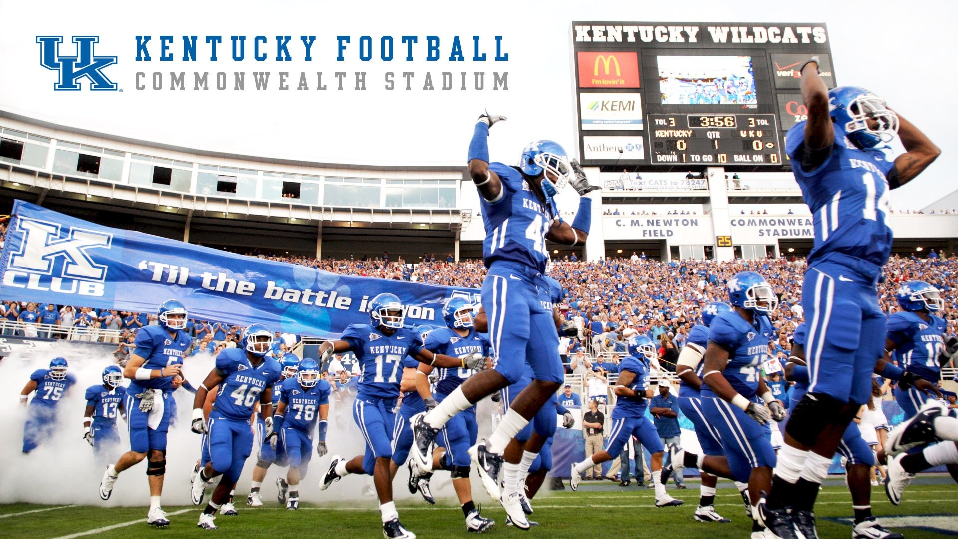 Kentucky Football 
 Data-src - University Of Kentucky Football - HD Wallpaper 