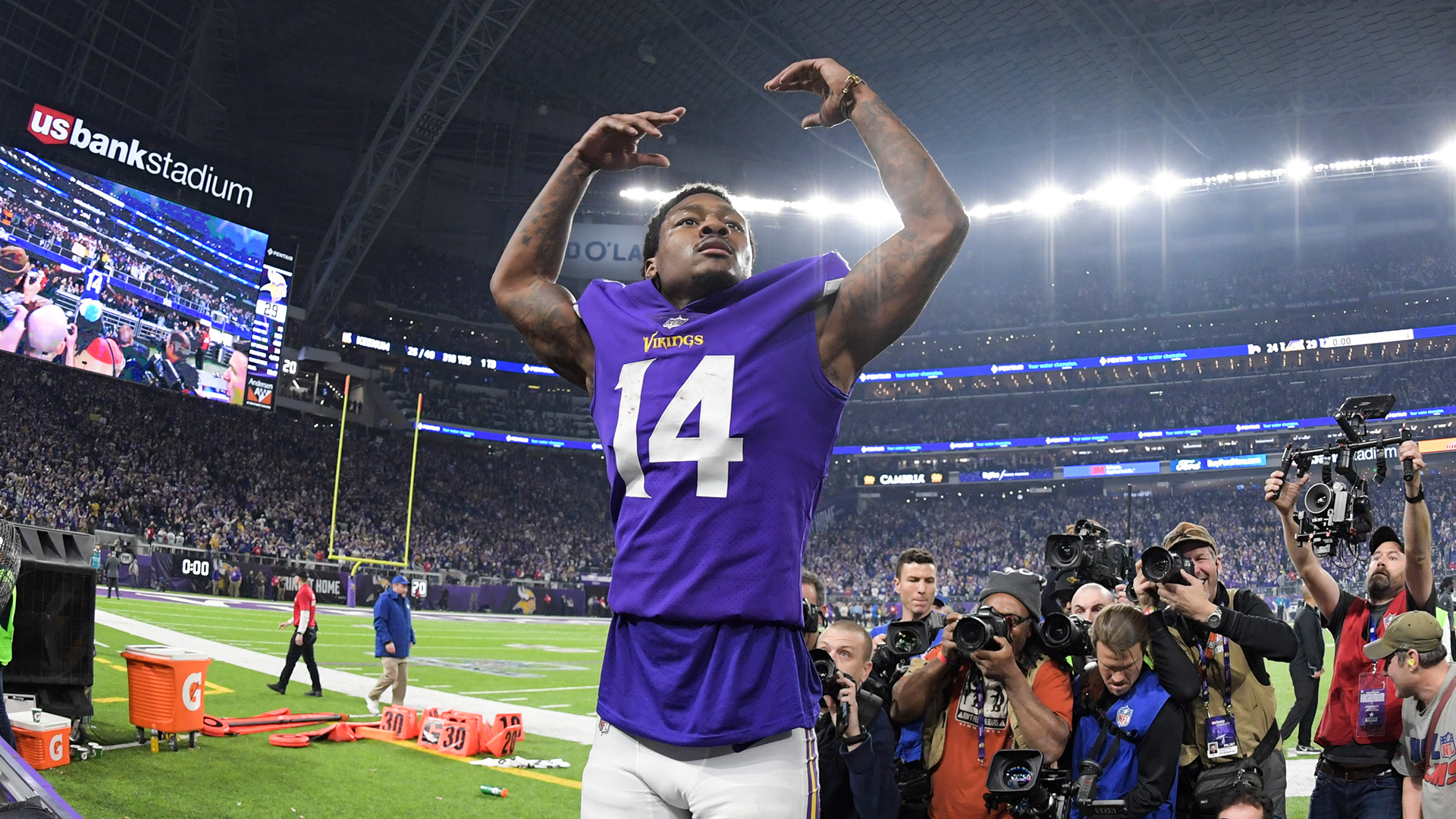 Vikings Diggs Touchdown Saints - HD Wallpaper 