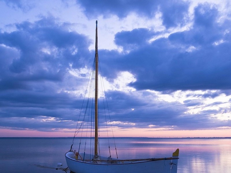 Puck Bay Baltic Sea Pol Wallpaper - Sunset Sea Ship Painting - HD Wallpaper 