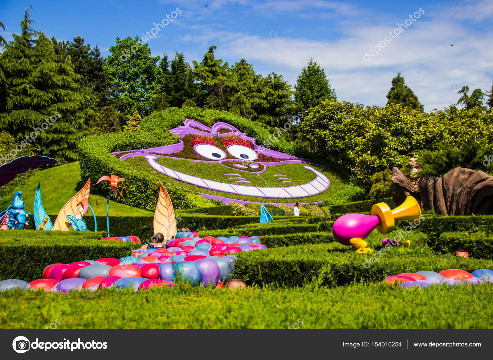 Cheshire Cat Disneyland Paris - HD Wallpaper 