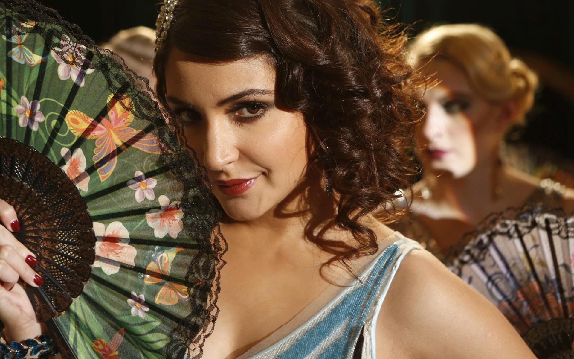Anushka Sharma As Farah Ali Dil Dhadakne Do - Dil Dhadakne Do Anushka Sharma Dance - HD Wallpaper 