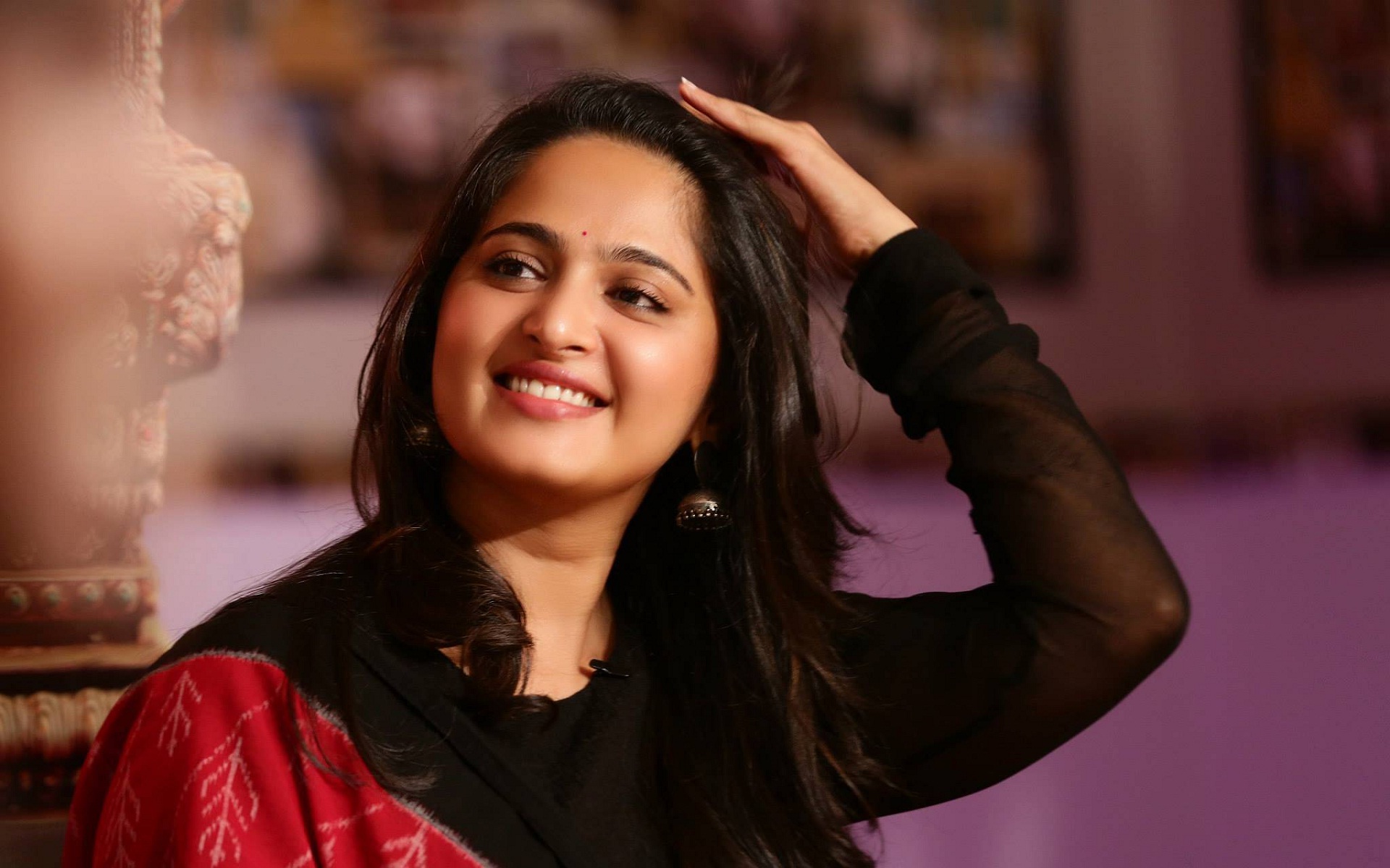 Anushka Shetty Cute Smile Face Hd Wallpapers For Desktop - Ultra Hd Anushka Shetty Hd - HD Wallpaper 