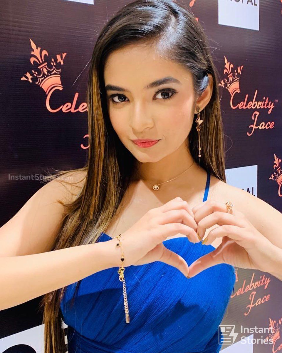 Anushka Sen Latest Beautiful Hot Hd Photoshoot Photos - Anushka Sen Ka New - HD Wallpaper 