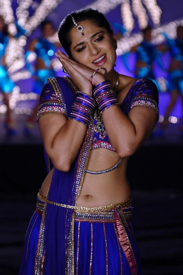Anushka Shetty Hot - Anushka Shetty Sexy Navel - HD Wallpaper 