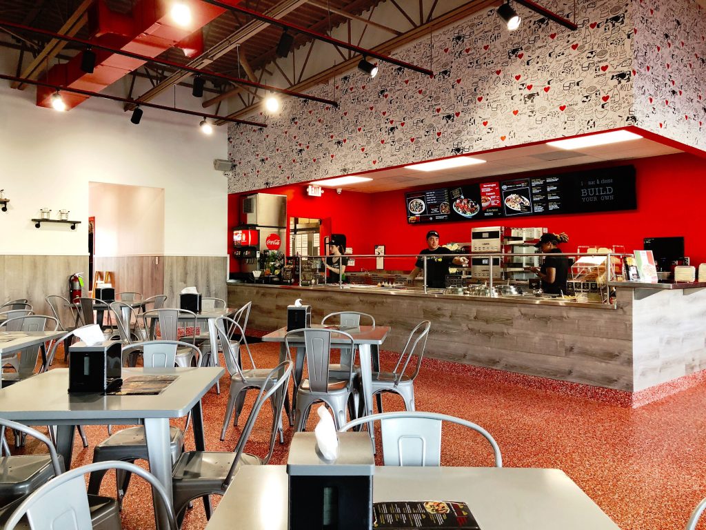 The Interior Of An I Heart Mac & Cheese Restaurant - Heart Mac And Cheese Bayside - HD Wallpaper 