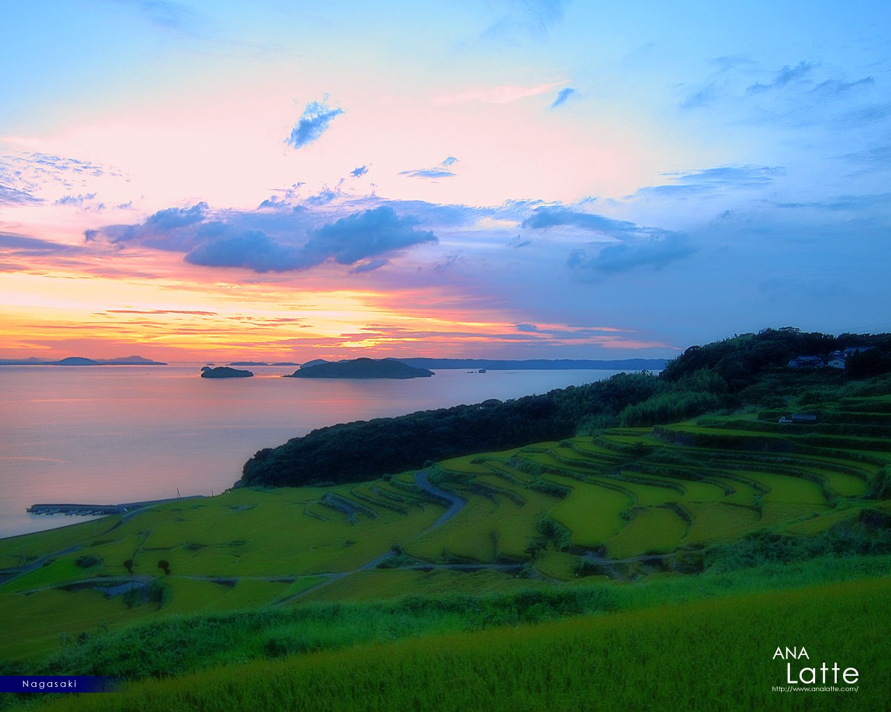 Nagasaki, Japan Wallpaper - Landscape Nagasaki Japan - HD Wallpaper 