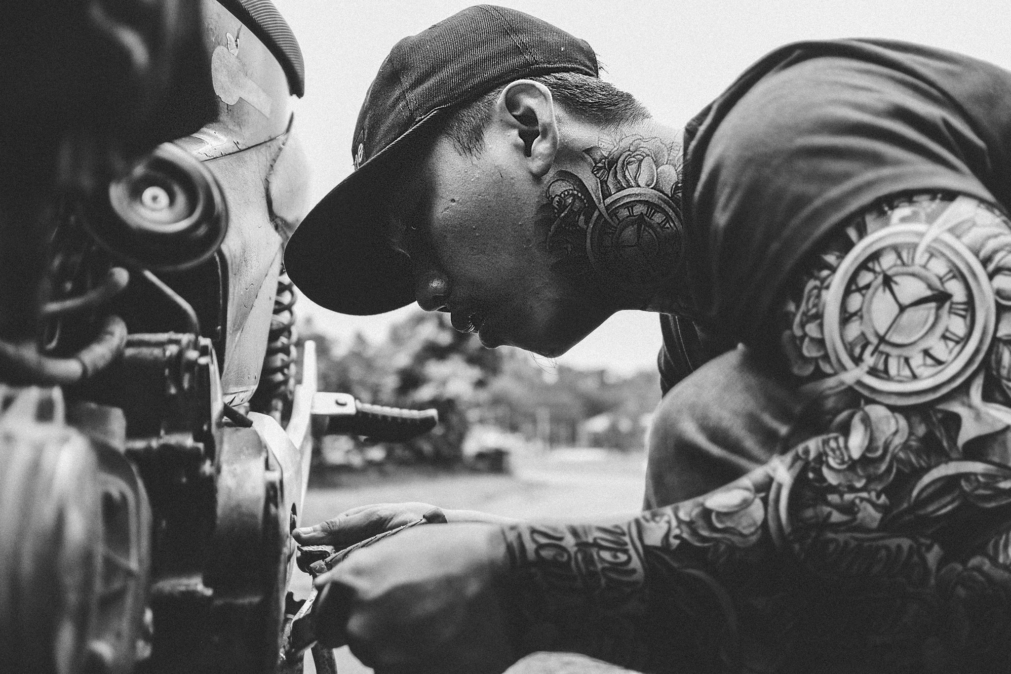 Motorcycle Repair - HD Wallpaper 