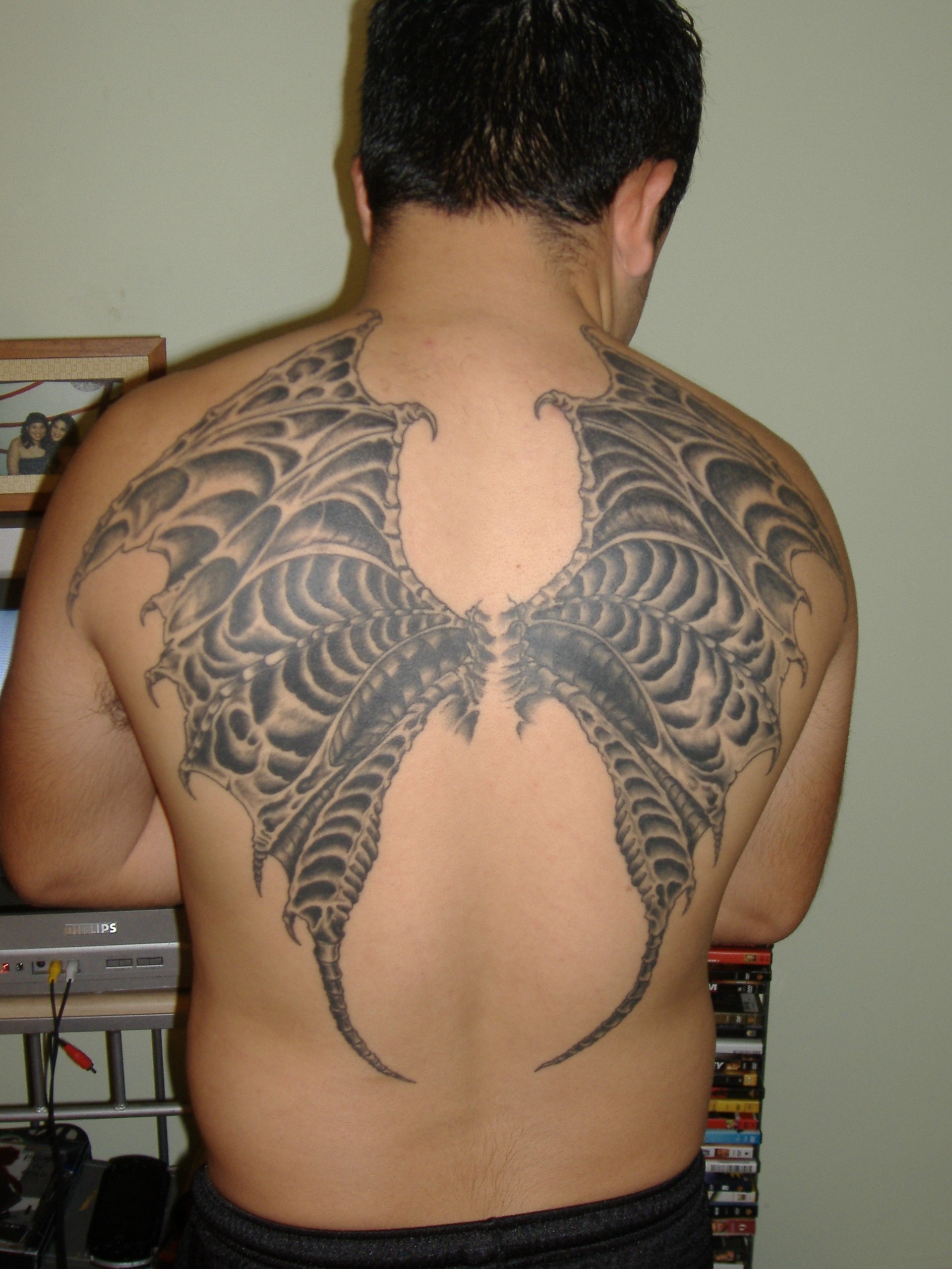 Beautiful Grey Ink Wings Tattoo On Back Body - Dragon Wings Tattoo On Back - HD Wallpaper 