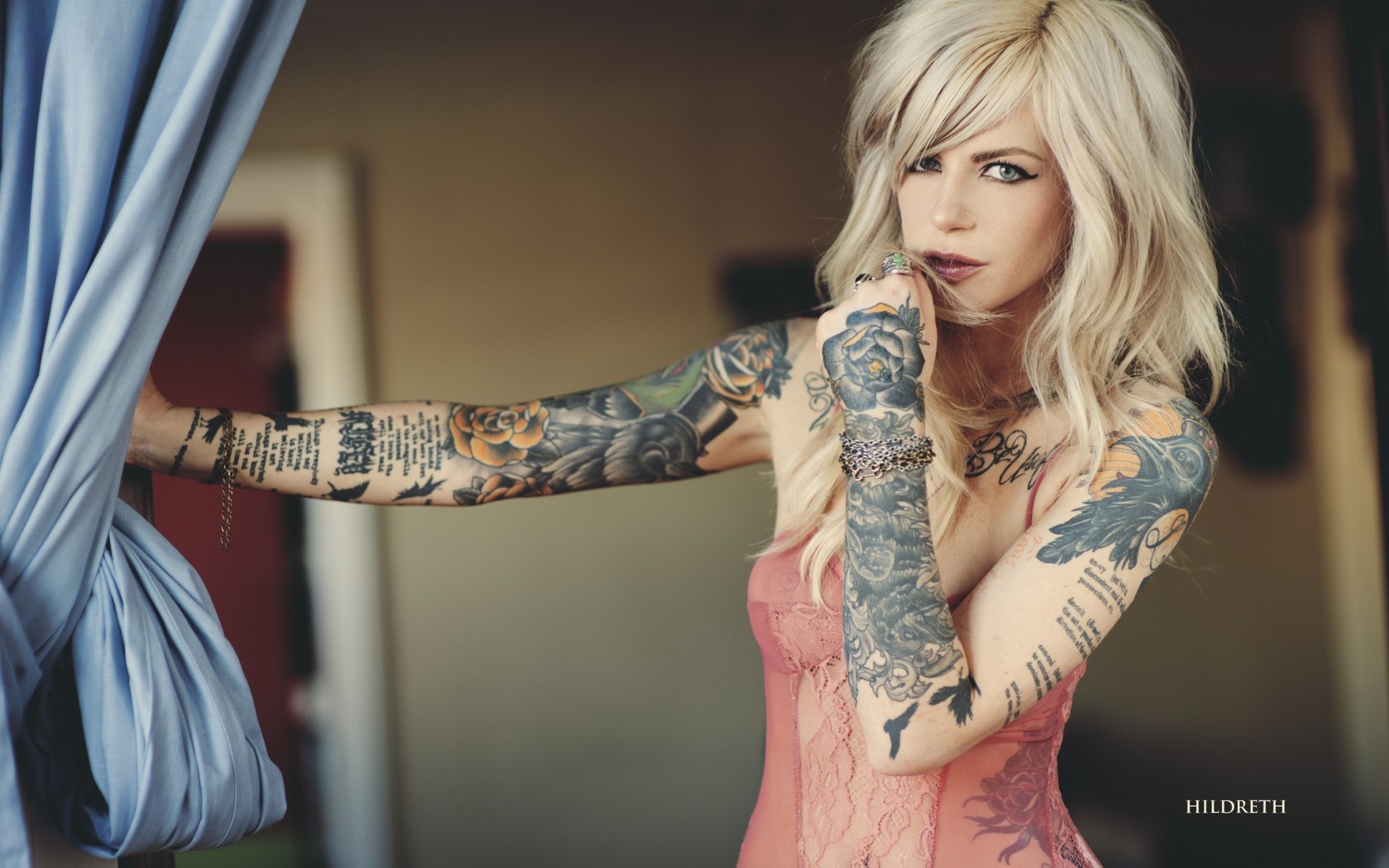 Beauty Blonde Girl Tattoos - HD Wallpaper 