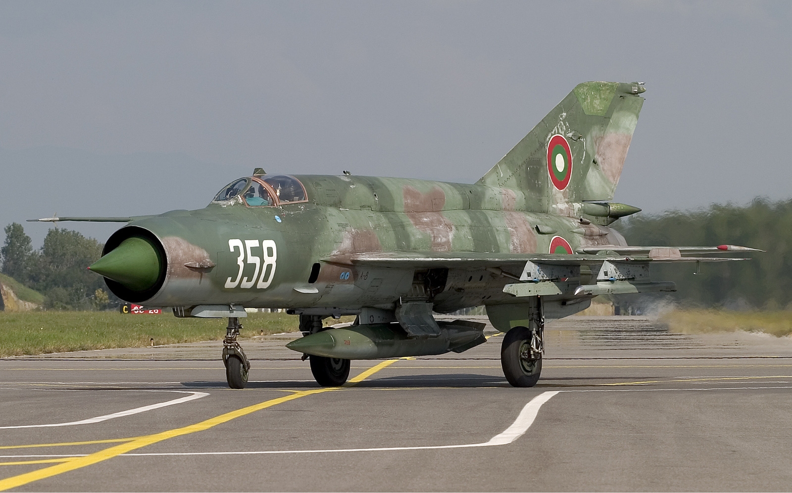 High Resolution Wallpaper - Bulgarian Mig 21 - HD Wallpaper 