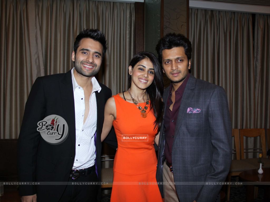 Ritesh Deshmukh, Genelia D Souza And Jackky Bhagnani - Formal Wear - HD Wallpaper 