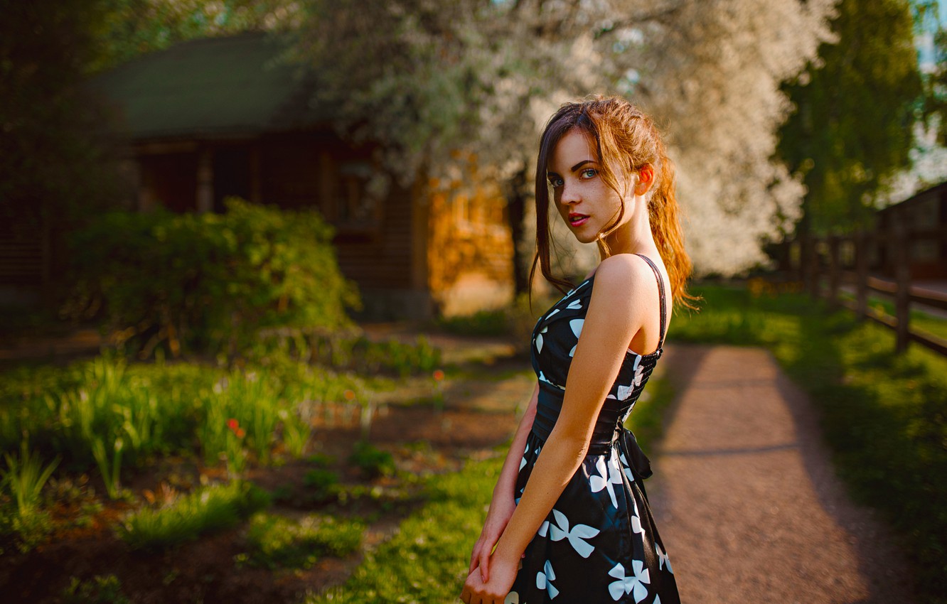 Photo Wallpaper Girl, Sexy, Sun, Beauty, Eyes, Woman, - Russian Girl Sexy Hd - 1332x850 Wallpaper Photo Wallpaper Girl, Sexy, Sun, Beauty, Eyes, Woman, - Russian Girl Sexy Hd - 1332x850 Wallpaper