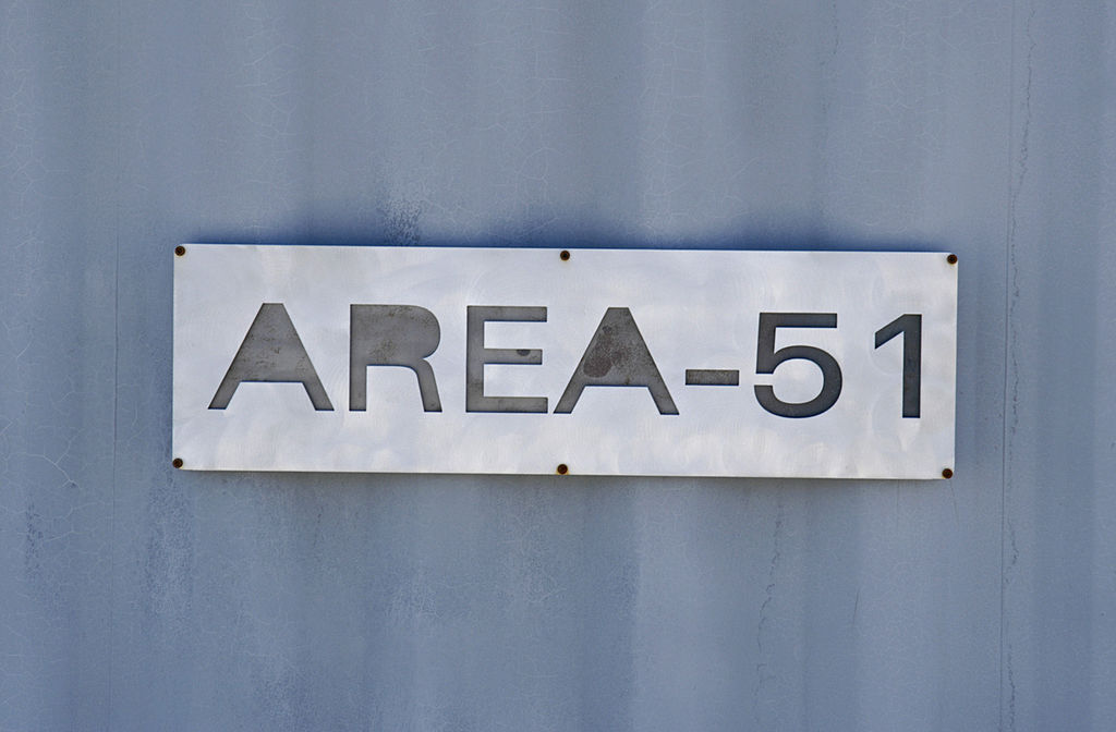 People Are Planning To Storm Area 51 To ‘see Them Aliens’ - Area 51 Facebook Cover - HD Wallpaper 