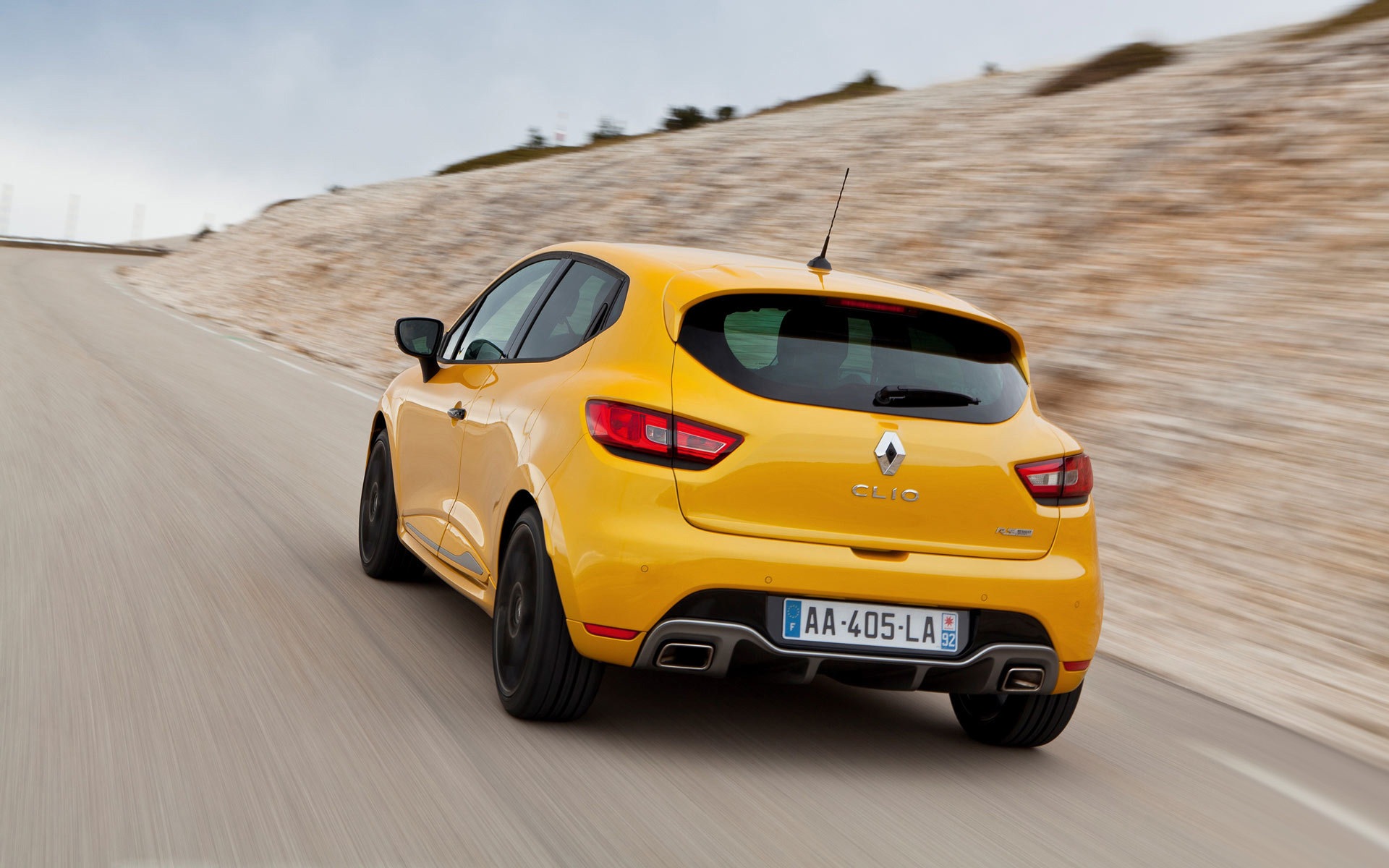 2013 Renault Clio Rs 200 Edc Motion Rear Wallpapers - Clio 4 Rs Back View - HD Wallpaper 