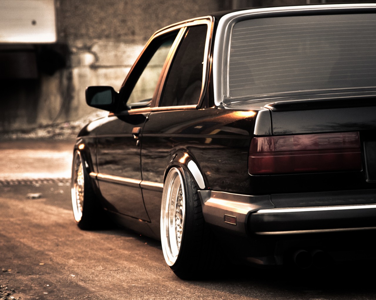 Bmw E30 Tuning Black - HD Wallpaper 