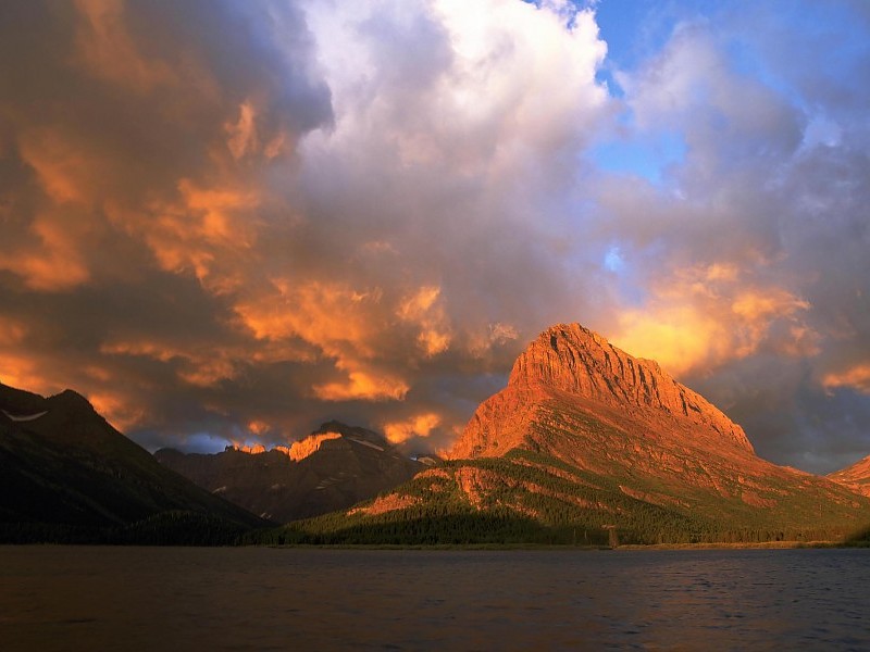 Two Medicine Lake, Glacier National Park, Montana Wallpaper - Glacier National Park Montana - HD Wallpaper 