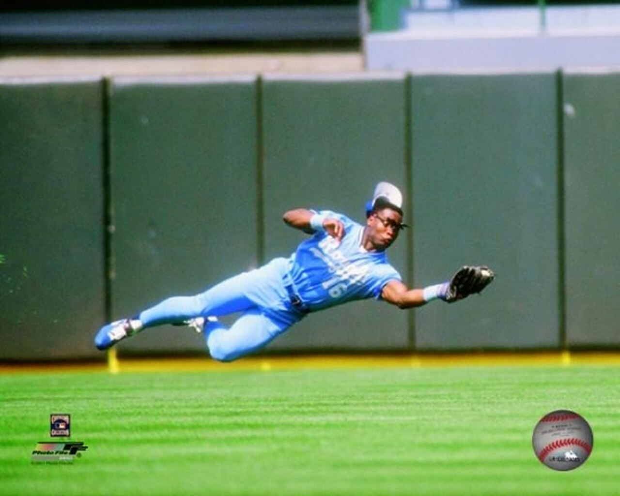 Bo Jackson Baseball Glove Shoe 1280x1024 Wallpaper Teahub Io