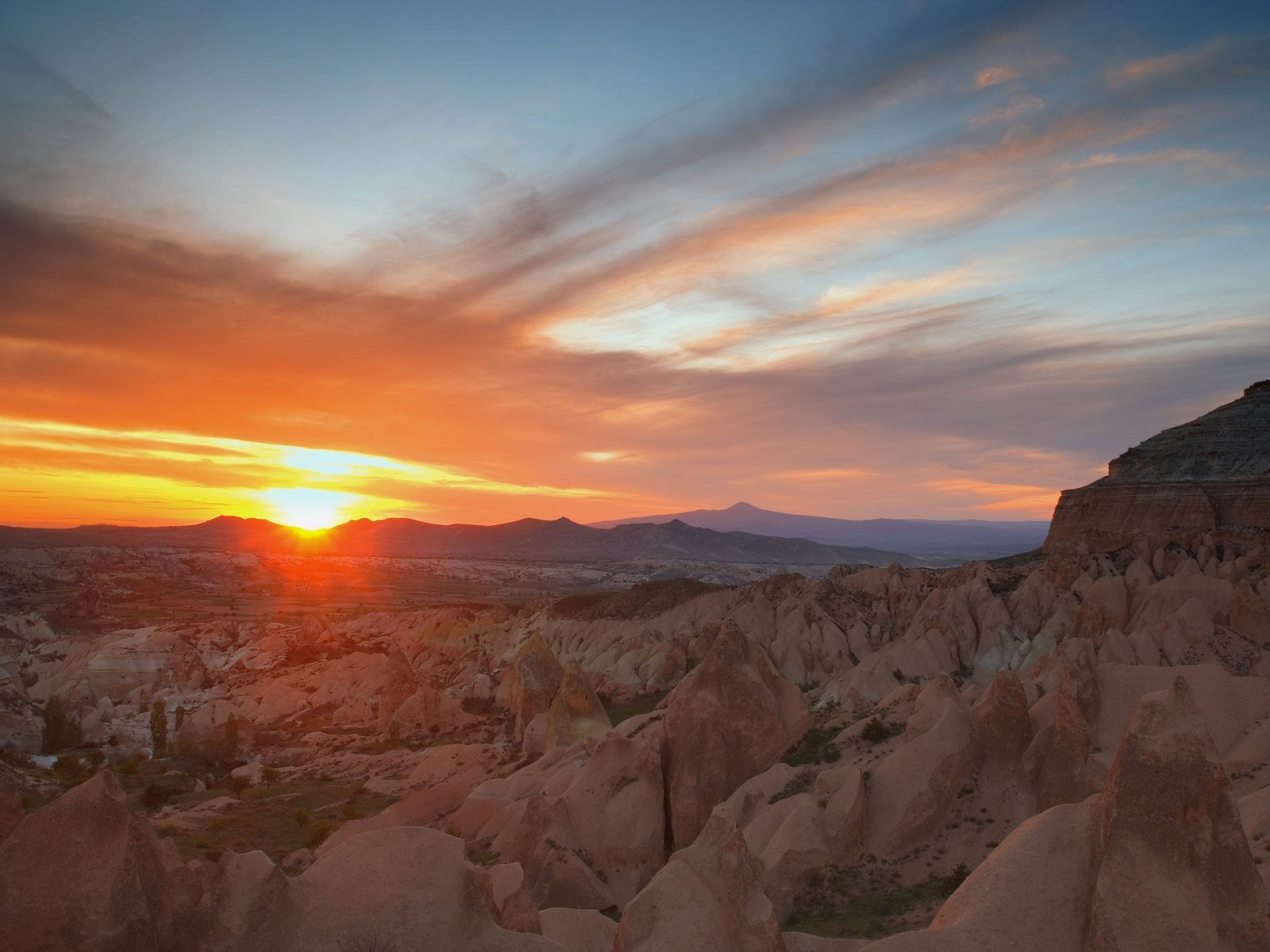 Sunset Badlands National Park South Dakota - HD Wallpaper 