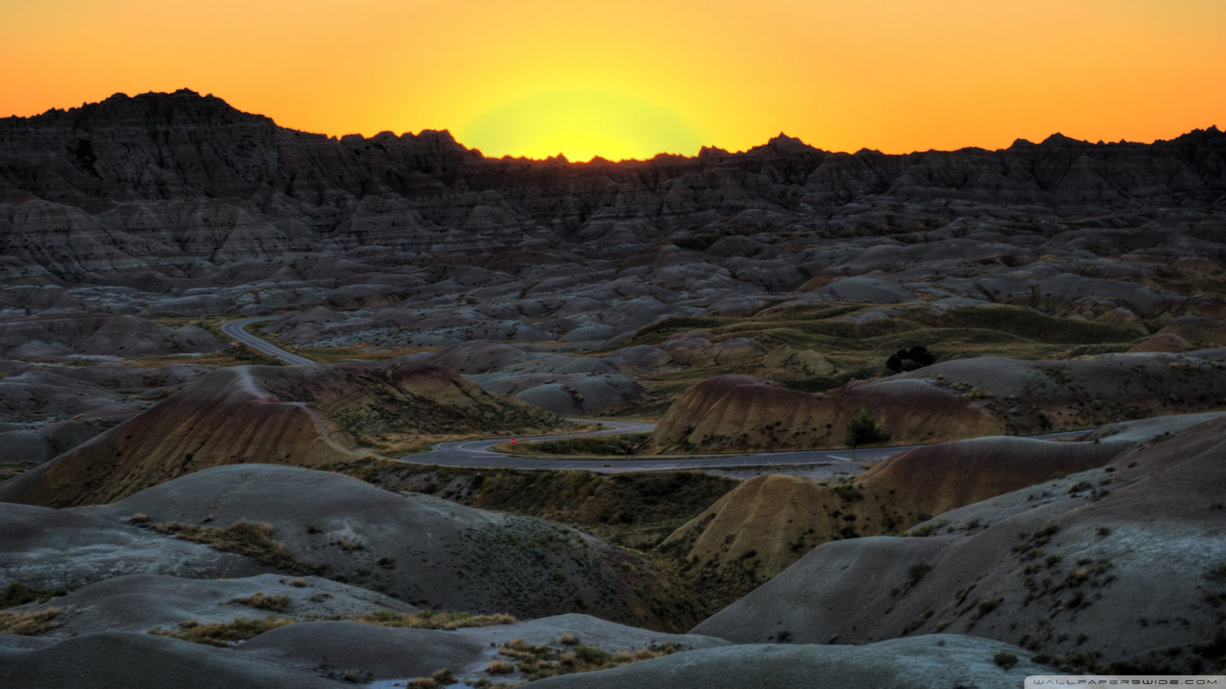 Badlands National Park - HD Wallpaper 
