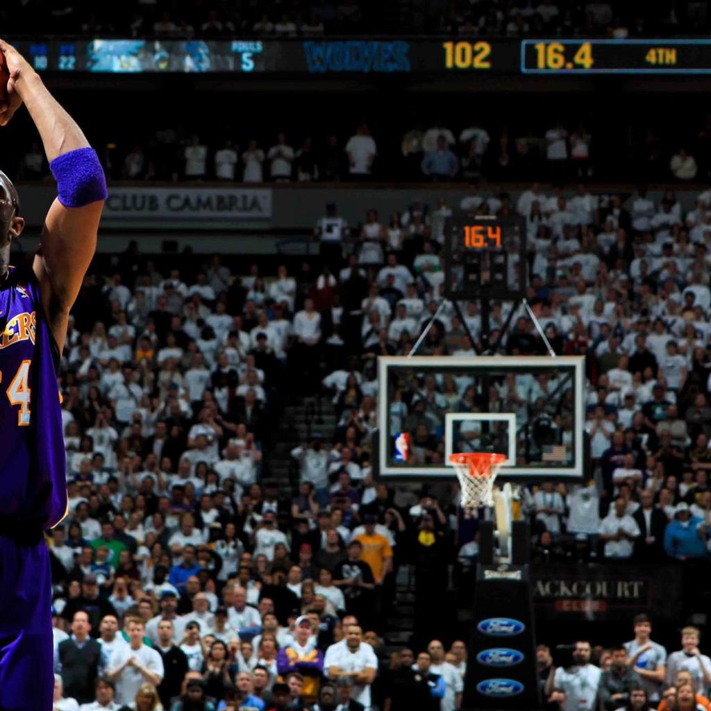 Kobe Bryant Basketball Player Wallpaper - Kobe Bryant Wallpaper Iphone X - HD Wallpaper 