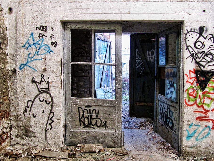 Opened Black Wooden Half-lite Door, Factory, Building, - Grey Wall Grafitti - HD Wallpaper 