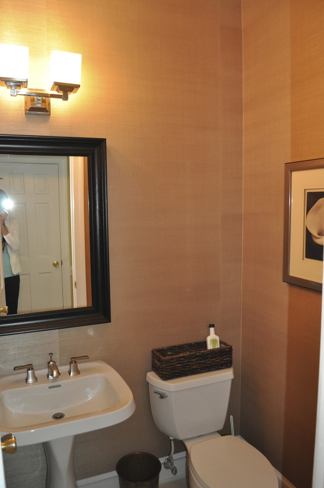 Half Bath Wallpaper - HD Wallpaper 