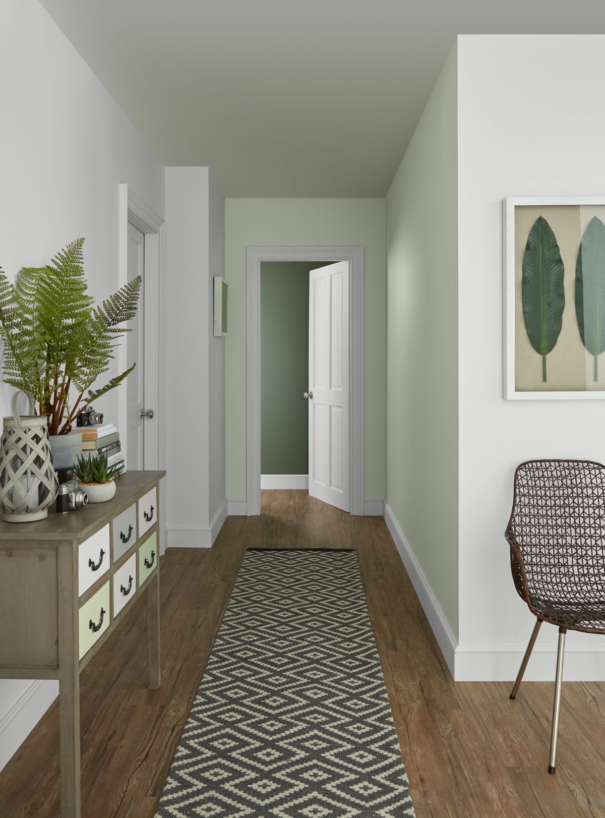 Half Wallpaper Half Paint Ideas - HD Wallpaper 