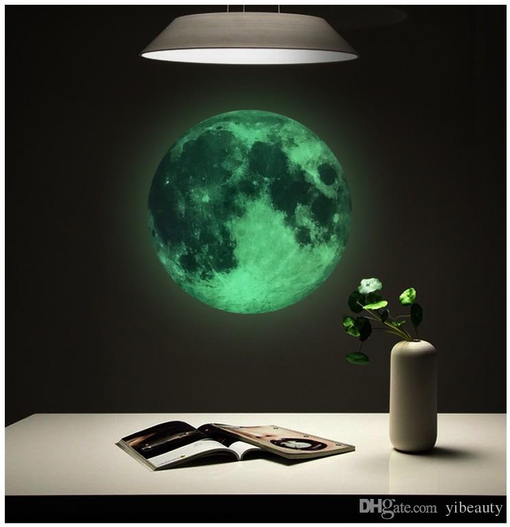Moon - HD Wallpaper 