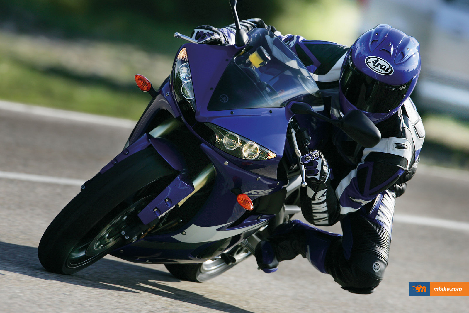 2005 Yamaha Yzf-r6 - Yamaha R6 2005 Front - HD Wallpaper 