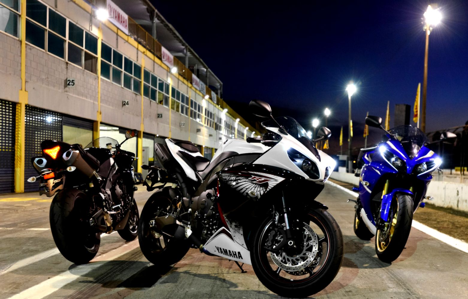Hd Yamaha Wallpaper & Background Images For Download - Yamaha R1 R6 Wallpaper 4k - HD Wallpaper 