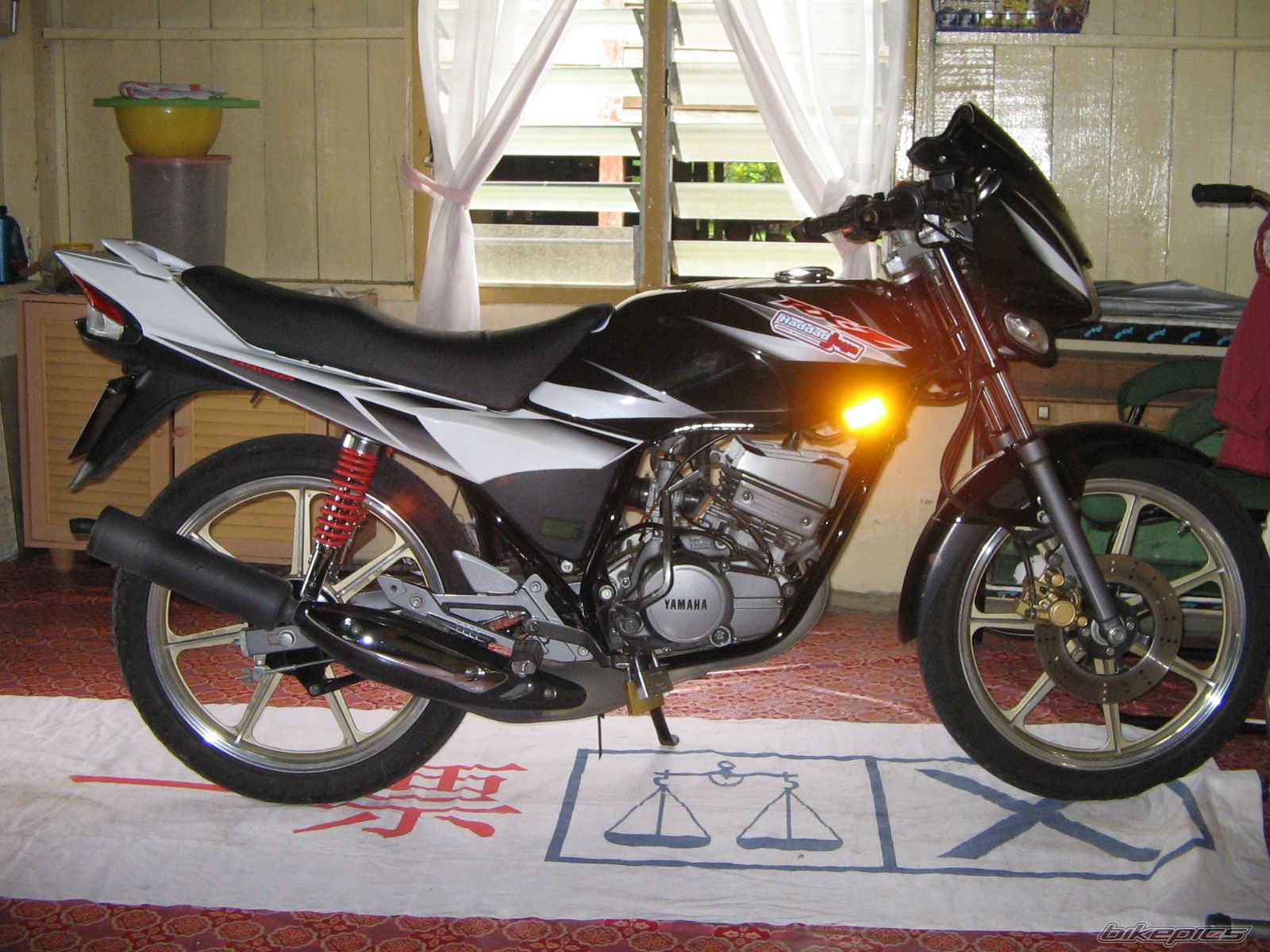 Yamaha 135 Rxz 2006 - HD Wallpaper 