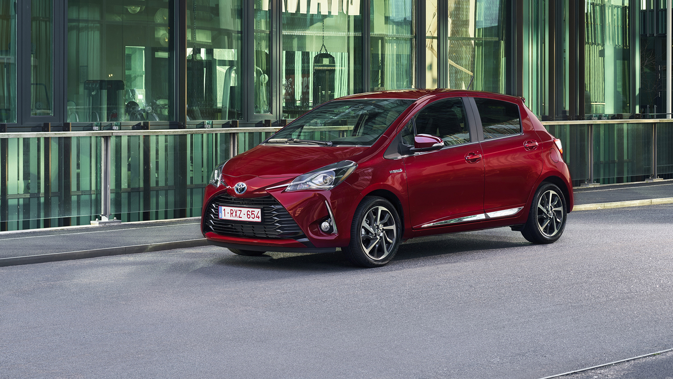 Toyota Yaris 20 2017 - HD Wallpaper 