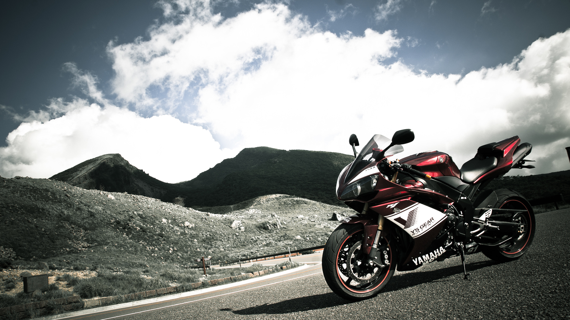 Red, Motorcycle, P1, Yamaha, Mountains, Red, The Sky, - Moto Imagens - HD Wallpaper 