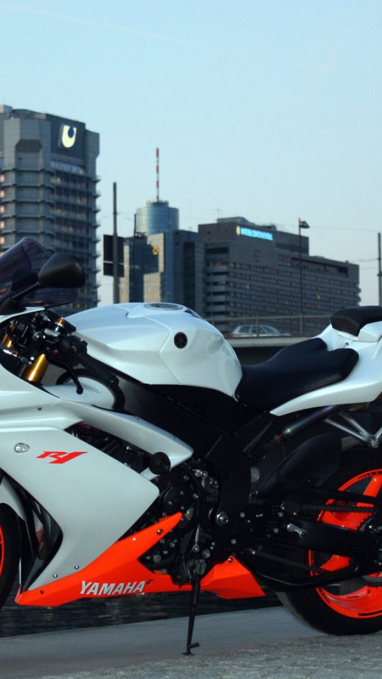 Yamaha Yzf R1 2012 - HD Wallpaper 