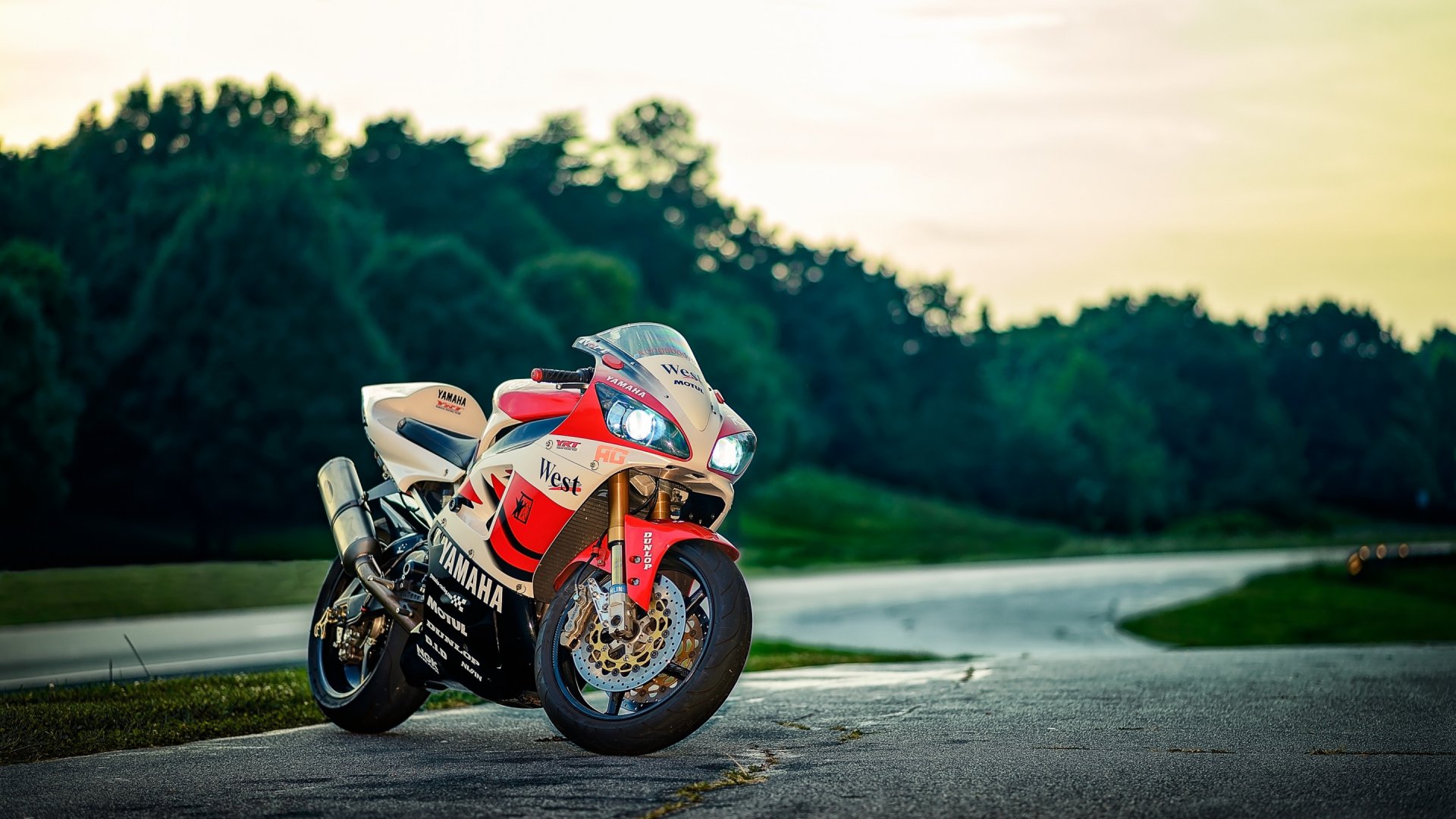 Yamaha Yzf-r1 Forest - Background Bike Images For Photoshop - HD Wallpaper 