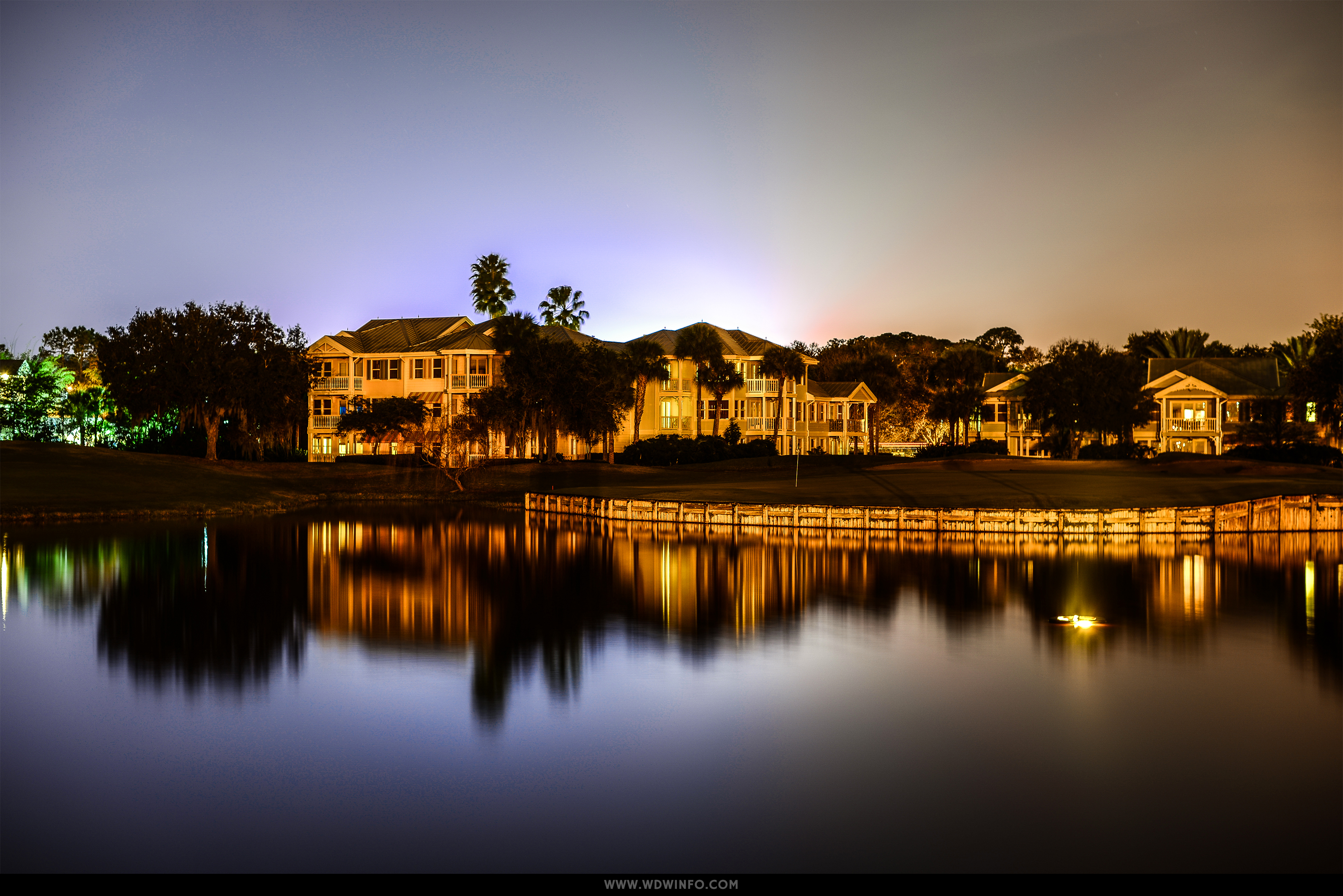 Disney Holiday Wallpapers Disney Theme Park And Resort - Disney Polynesian Resort - HD Wallpaper 