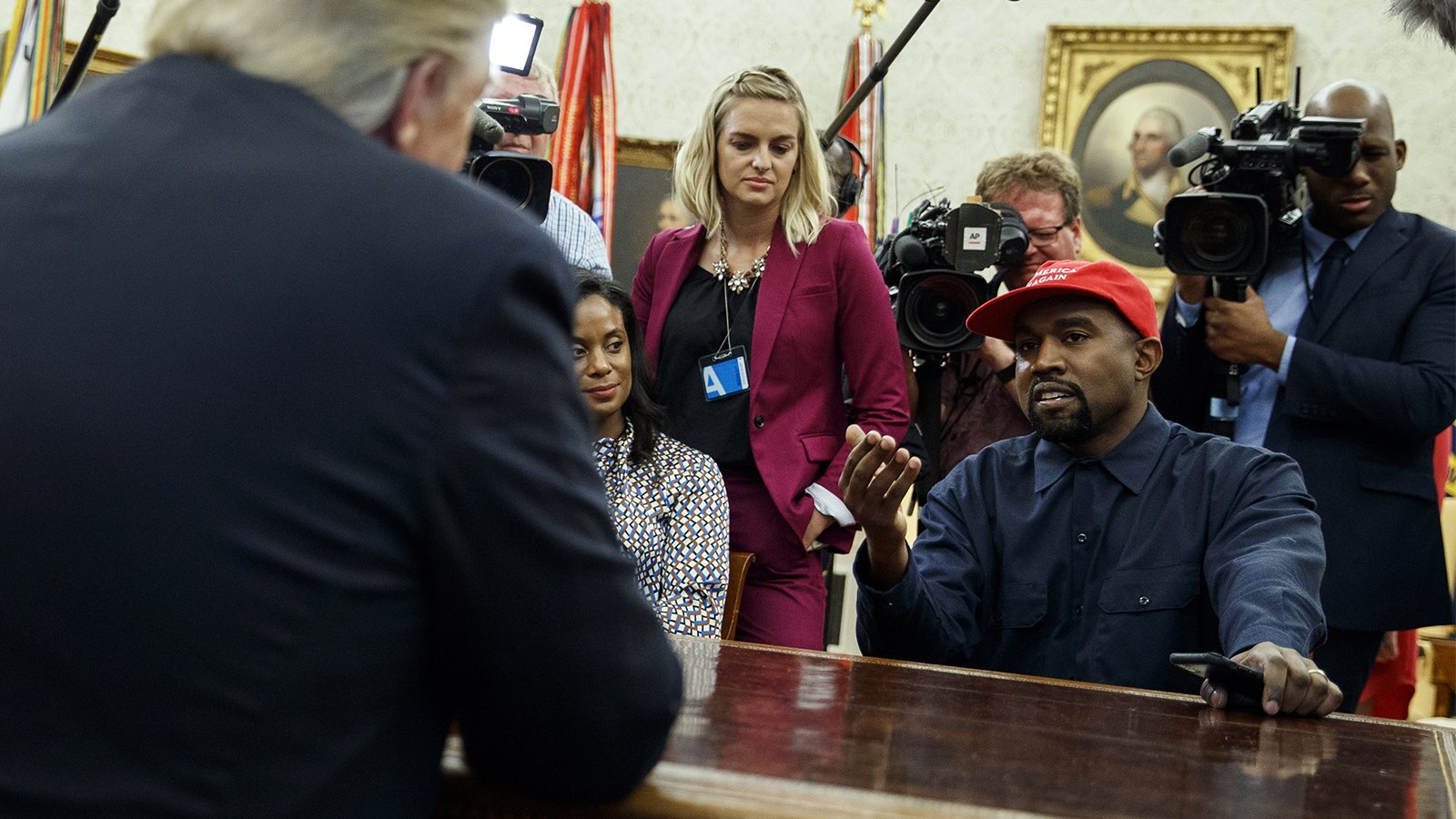 Donald Trump And Kanye West - HD Wallpaper 