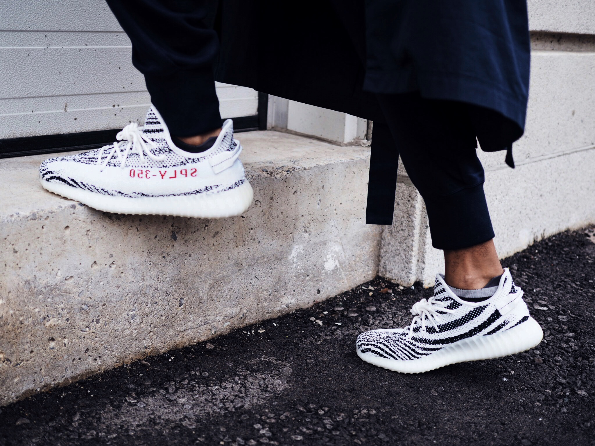 Olympus Digital Camera Processed With Vsco With Hb1 - Adidas Yeezy Boost 350 V2 - HD Wallpaper 