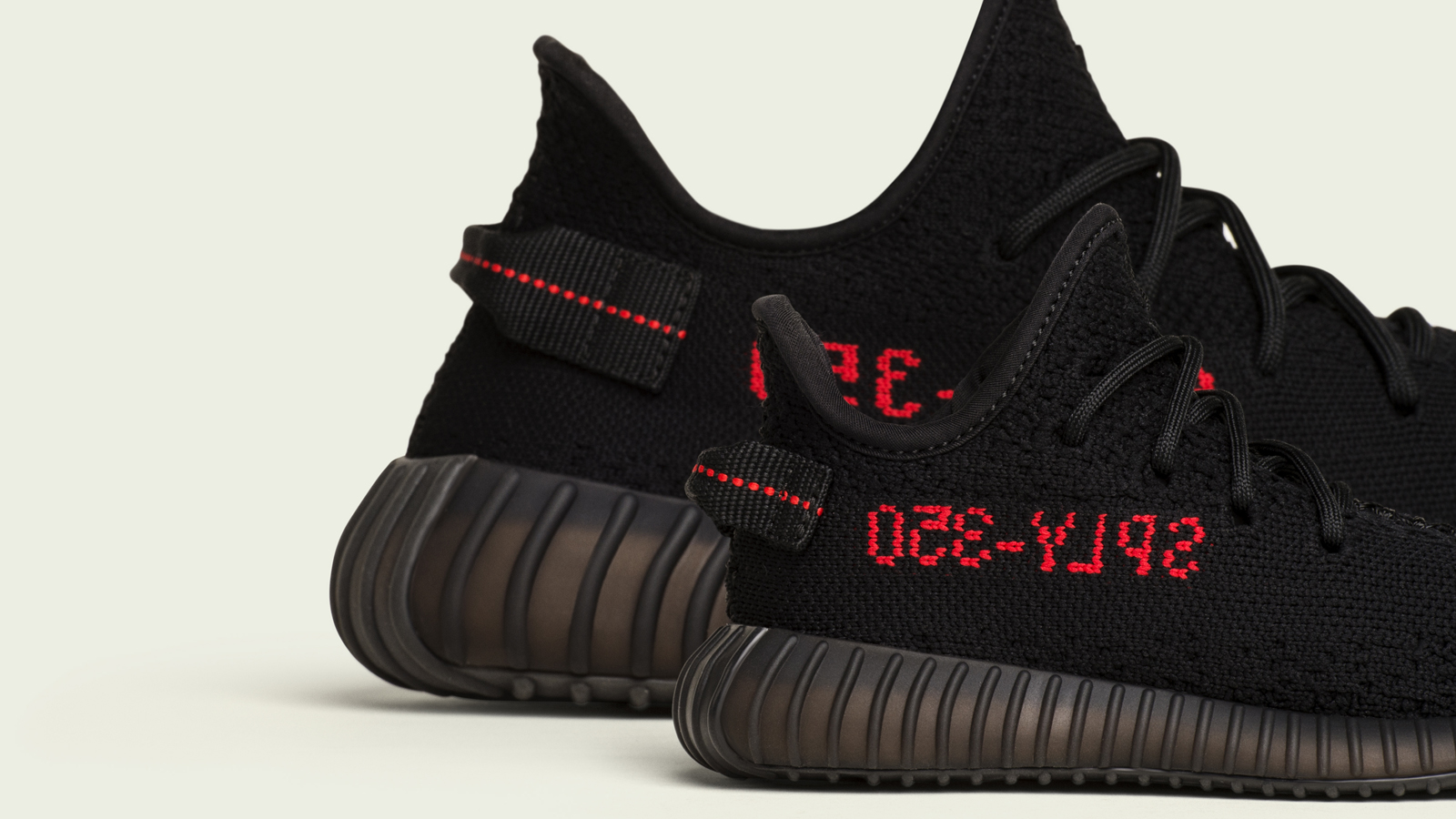 The Yeezy Boost 350 V2 In Black Static - Yeezy Popular Nike Shoes - HD Wallpaper 