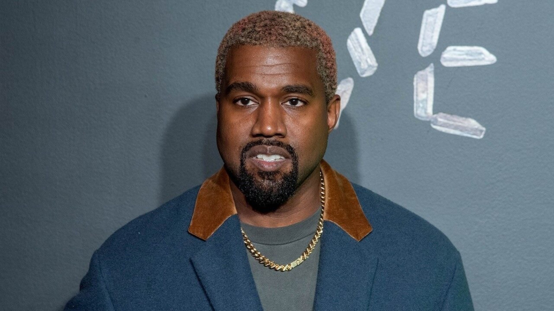Kanye West Portrait - HD Wallpaper 