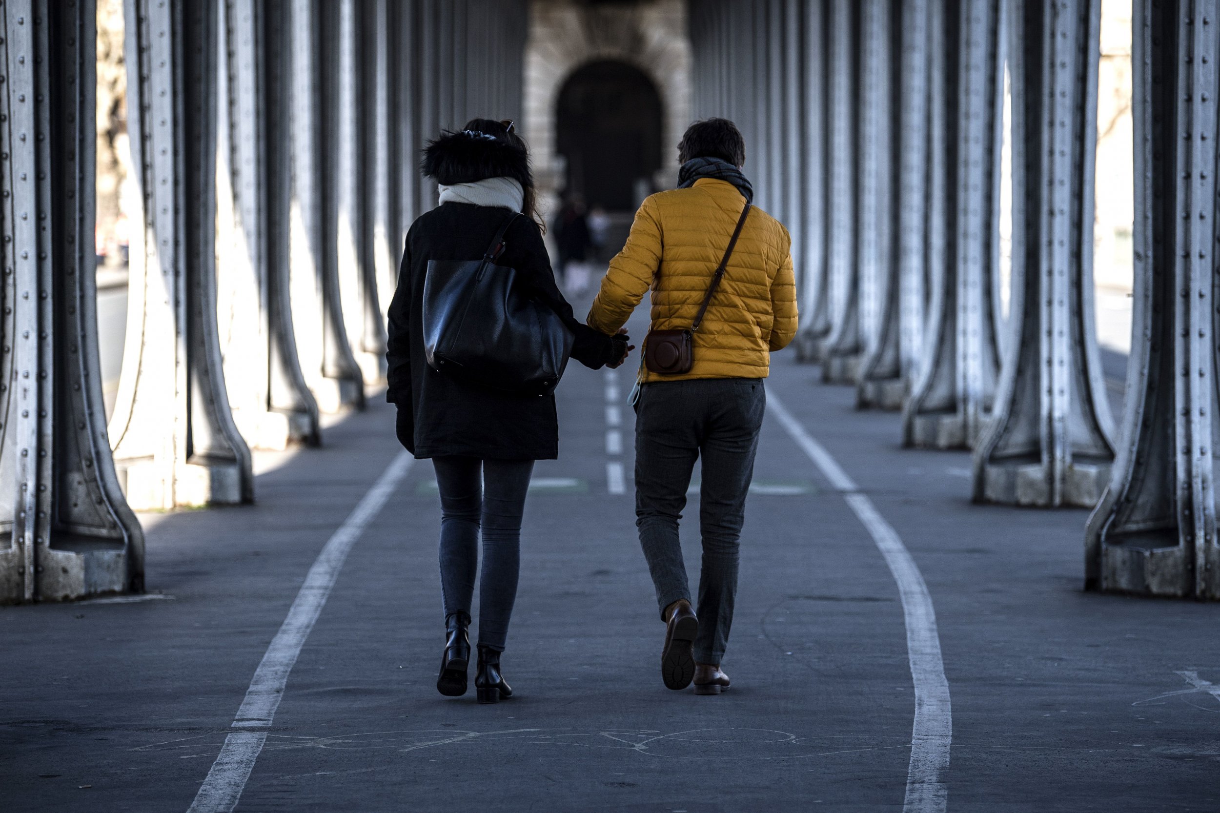 Couple On Valentine S Day - Walking - HD Wallpaper 