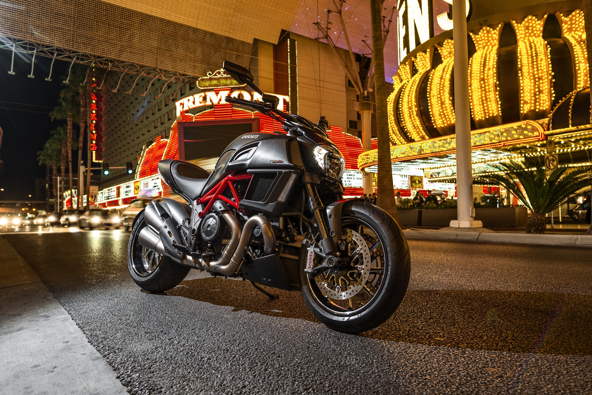 2015 Carbon Ducati Diavel ราคา - HD Wallpaper 