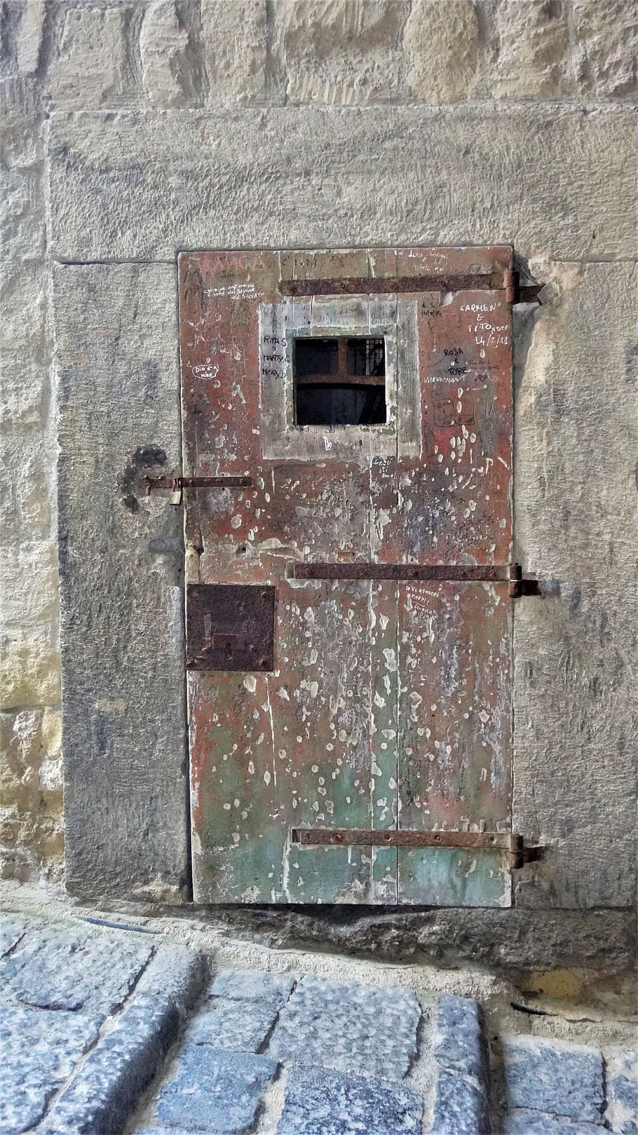 Italy, Napoli, Ovo Castle, Rust, Door, Wood, Chipped - HD Wallpaper 