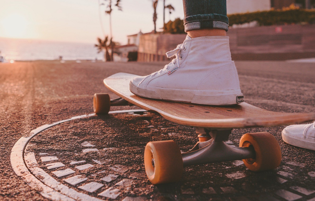 Photo Wallpaper Road, Sea, Freedom, Palm Trees, Heat, - Aesthetic Skater - HD Wallpaper 