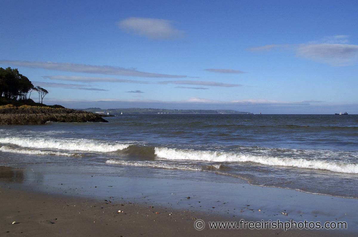 North Down Coastal Path Waves On Beach - Beach Ridge - HD Wallpaper 