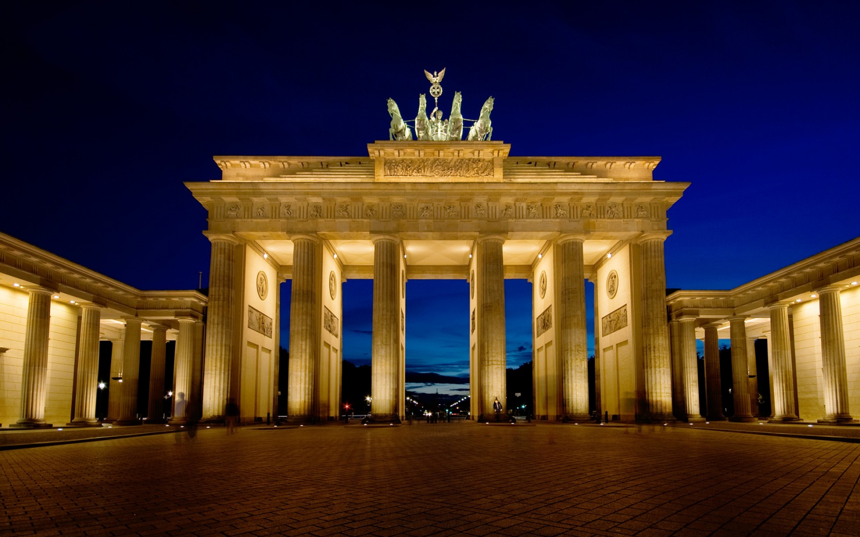 Brandenburg Gate Berlin Wallpaper Hd - Brandenburg Gate - HD Wallpaper 